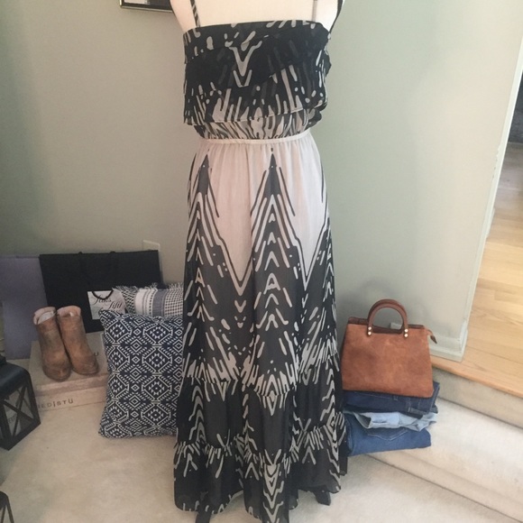 Lot of 6 Maxi Dresses, Size Medium - Picture 13 of 16